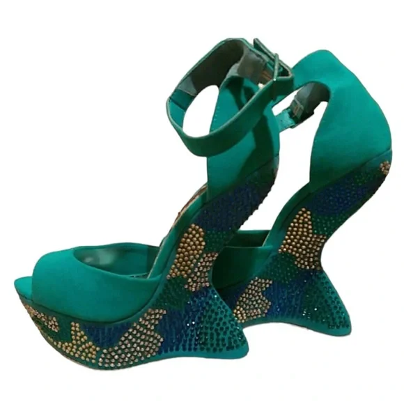 DOLLHOUSE Turaquoise plush suede platform wedges size 7 - Picture 5 of 11